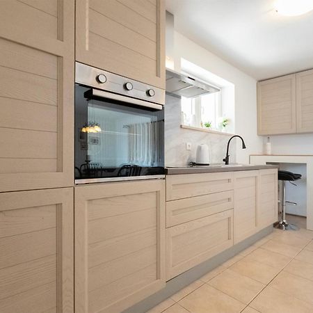 Holiday Home Dalmatino โอมิช ภายนอก รูปภาพ